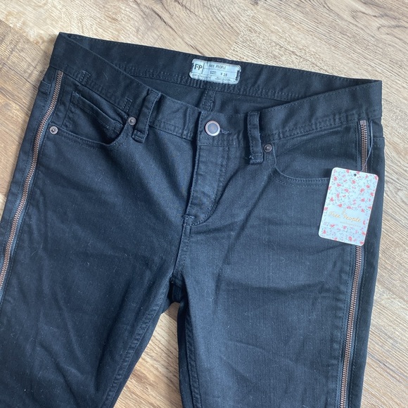 Free People Levon Zipper Black Jeans 28 NWT - Picture 2 of 4